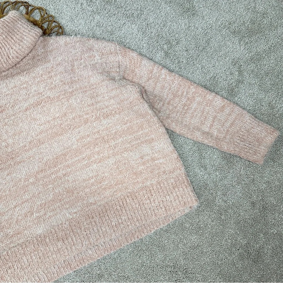 Show Me Your Mumu Fatima Turtleneck Sweater Fuzzy Pink Knit Wool Blend Size S - Picture 7 of 16